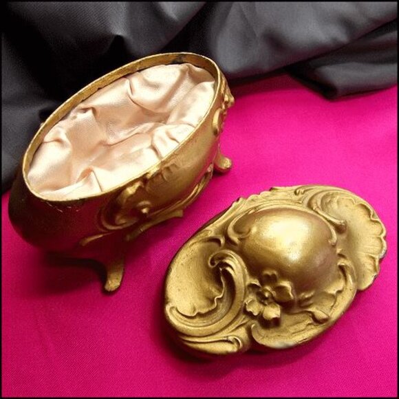 Antique Victorian Art Nouveau Gold Jewelry Box Casket w Pink Silk - Picture 5 of 6